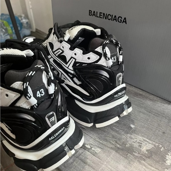Balenciaga runner - Picture 3 of 8